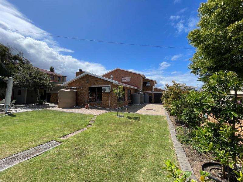 4 Bedroom Property for Sale in Tergniet Western Cape